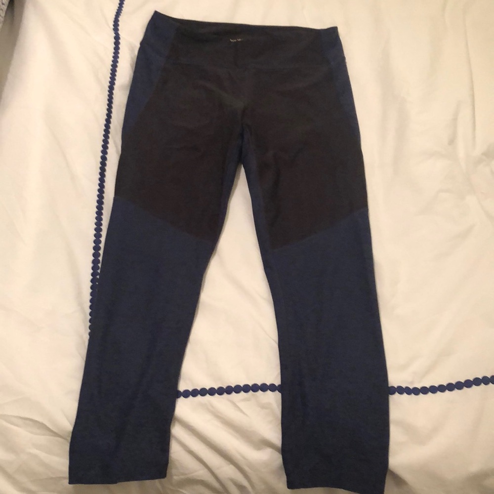Outdoor Voices 3/4 Two Tone Leggings